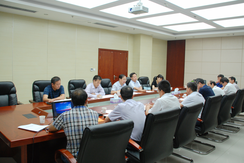 省收费还贷高速公路管理中心主任柴中畅一行到公司考察指导