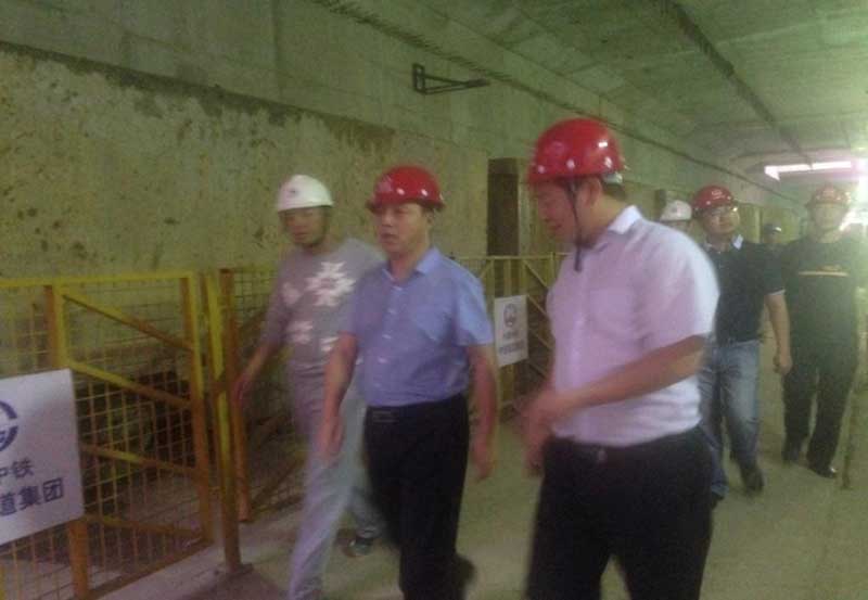 公司董事长常兴文赴郑州地铁一号线二期工程调研