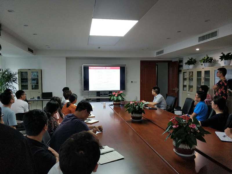 公司组织《装配式波形钢腹板组合箱梁桥》技术培训