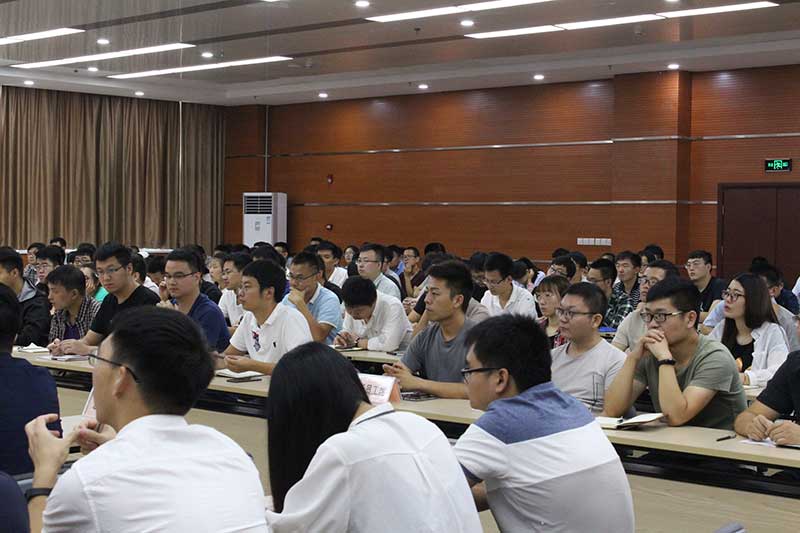 公司召开2018年度新员工培训启动暨2018年度新员工最佳优秀（进步奖）总结表彰大会
