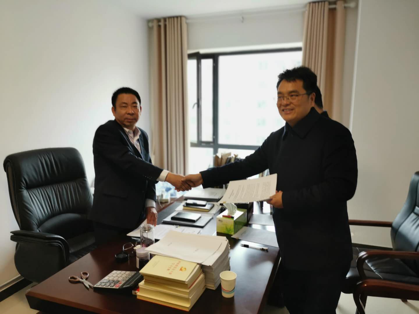 公司签订连霍呼北高速联络线勘察设计合同